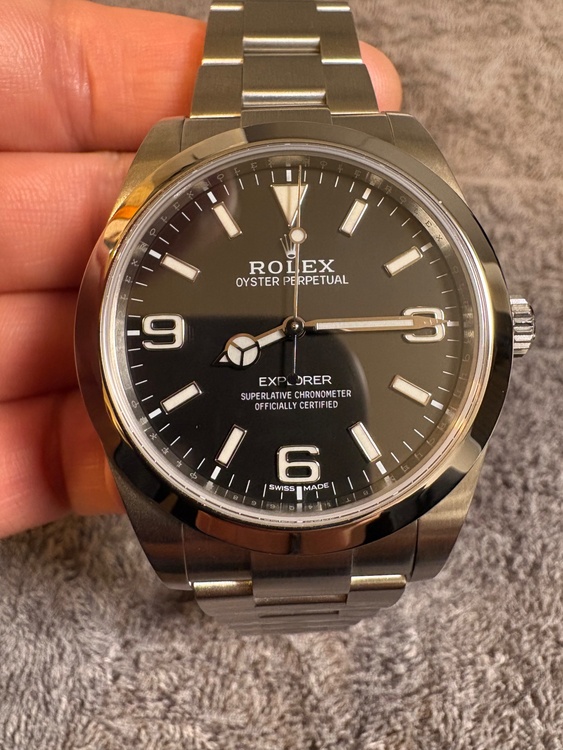 ロレックス エクスプローラー 21427（高級時計）の商品画像 - 査定依頼日：2025年12月14日 - 最高査定価格：1,480,000円