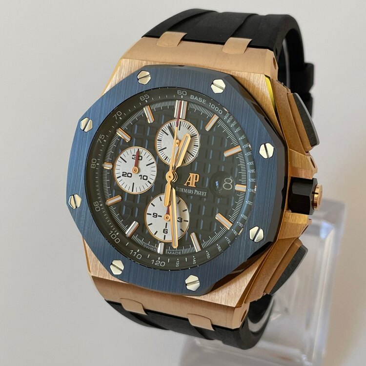 ロイヤルオークオフショア（高級時計）の商品画像 - 査定依頼日：2025年1月27日 - 最高査定価格：4,900,000円