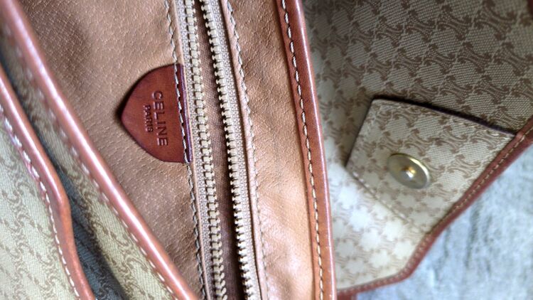 セリーヌ  （ブランドバッグ）の商品画像 - 査定依頼日：2025年6月28日 - 最高査定価格：30,000円