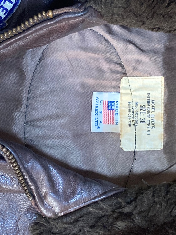 アヴィレックス　レザーフライトジャケット（古着・ファッション）の商品画像 - 査定依頼日：2026年4月14日 - 最高査定価格：14,000円