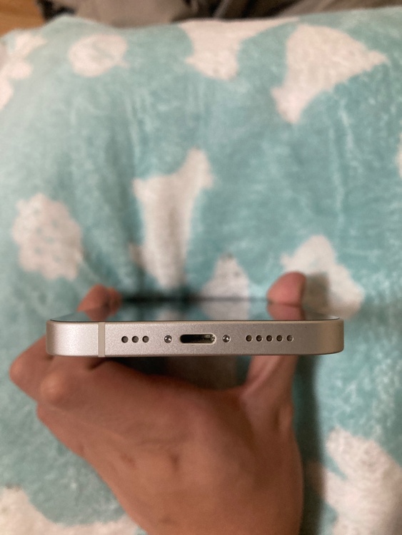 iPhone iPhone 14 128GB SIMフリー（スマホ）の商品画像 - 査定依頼日：2026年8月28日 - 最高査定価格：36,000円