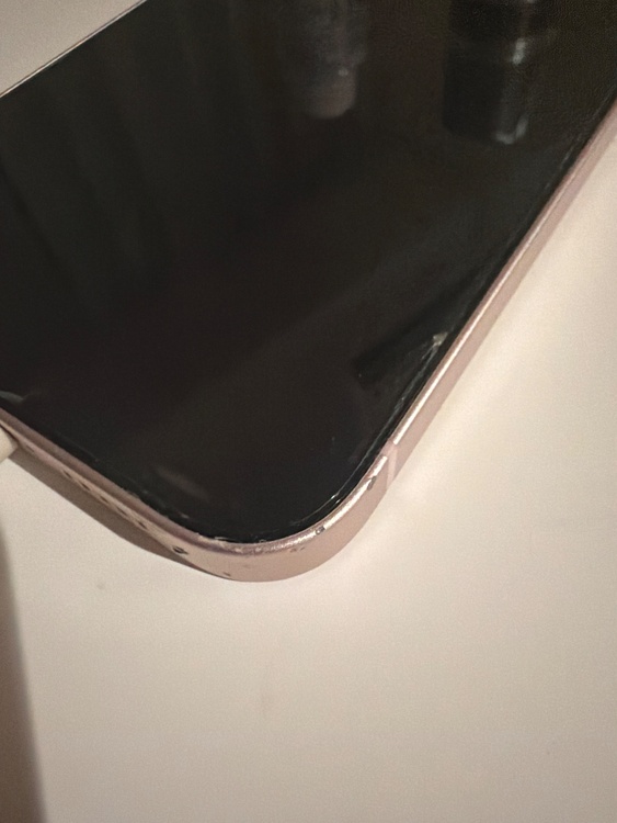 iPhone 13 128GB Softbank（スマホ）の商品画像 - 査定依頼日：2026年1月31日 - 最高査定価格：33,000円