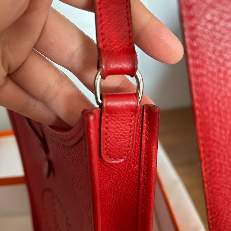 エヴリンTPM（ブランドバッグ）の商品画像 - 査定依頼日：2026年1月30日 - 最高査定価格：250,000円