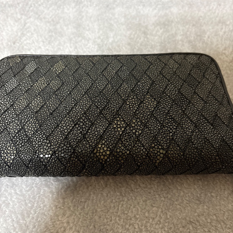 muta ムータ イントレチャート スティングレイ 長財布（ブランド財布・小物）の商品画像 - 査定依頼日：2025年9月18日 - 最高査定価格：18,000円