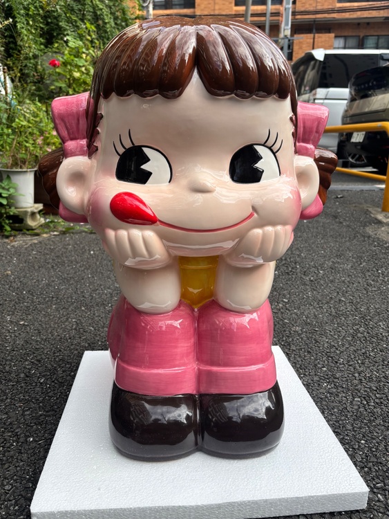 ジャンボぺこちゃん人形（美術品・骨董品）の商品画像 - 査定依頼日：2026年9月23日 - 最高査定価格：100,000円