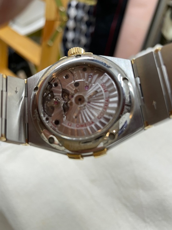 オメガ コンステーション 1232038210200（高級時計）の商品画像 - 査定依頼日：2025年8月5日 - 最高査定価格：600,000円