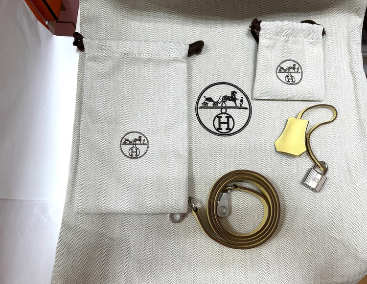 SAC KELLI II RETOURNE25 VEAU TOGO JAUNE （ブランドバッグ）の商品画像 - 査定依頼日：2025年12月24日 - 最高査定価格：2,800,000円