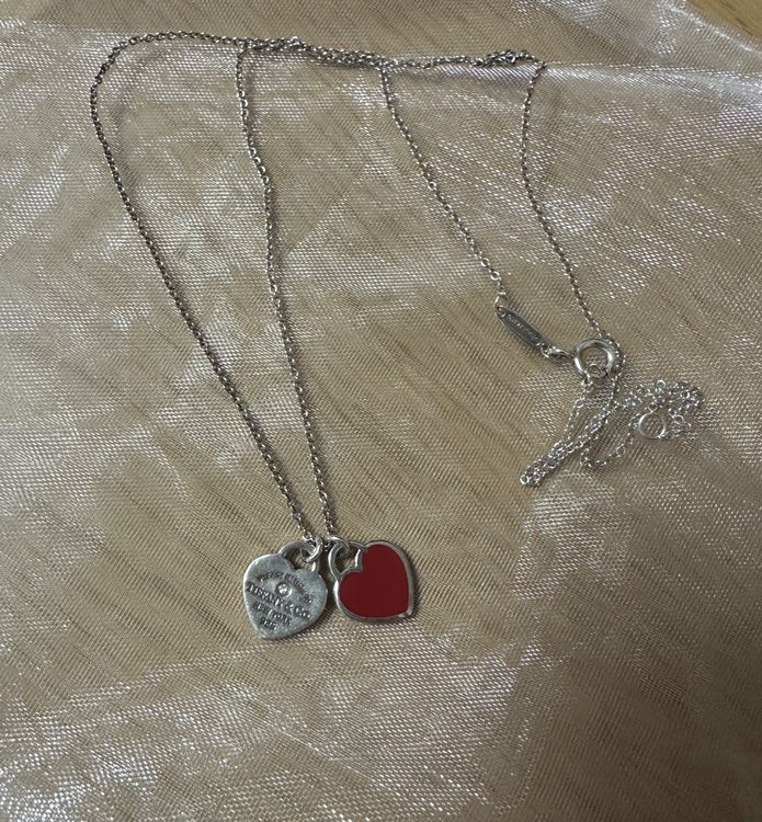 リターントゥ ティファニー ダブルハートタグ ペンダント（レッドエナメル）（金・貴金属）の商品画像 - 査定依頼日：2025年10月12日 - 最高査定価格：17,000円