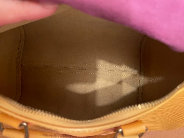 SP1915（ブランドバッグ）の商品画像 - 査定依頼日：2026年2月25日 - 最高査定価格：100,000円