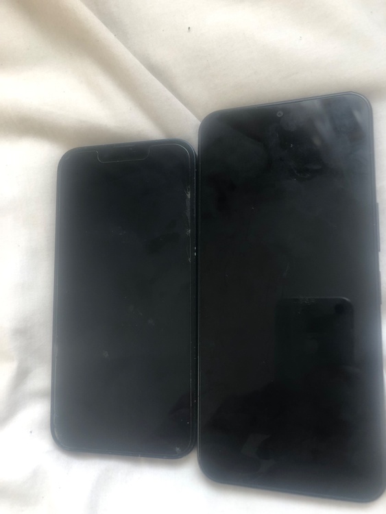 アイホン14（スマホ）の商品画像 - 査定依頼日：2025年12月4日 - 最高査定価格：100,000円