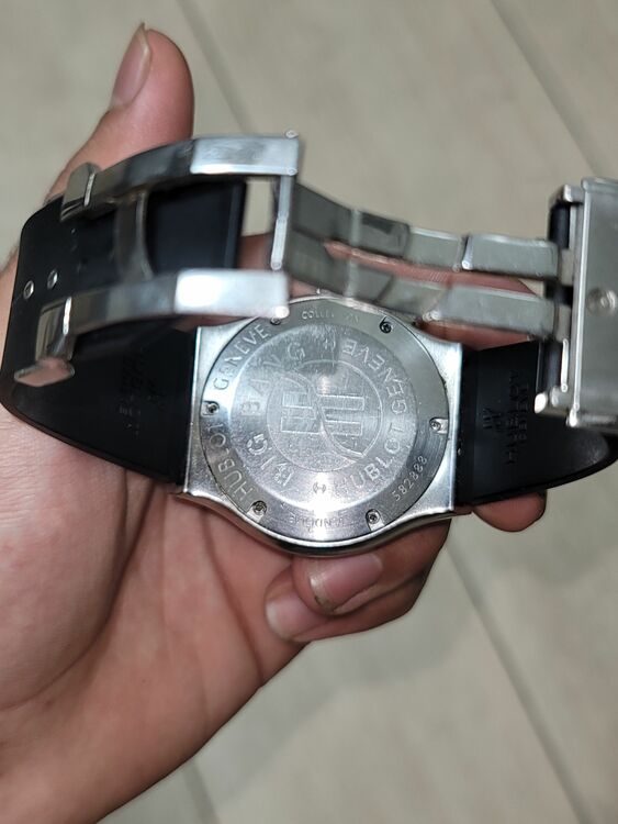 Hublot Большой Взрыв 58288（高級時計）の商品画像 - 査定依頼日：2025年8月8日 - 最高査定価格：880,000円