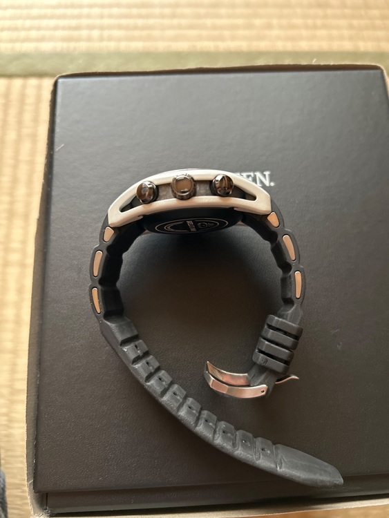 シチズンサテライトウェーブ限定CC1064-01E（高級時計）の商品画像 - 査定依頼日：2025年11月10日 - 最高査定価格：35,000円