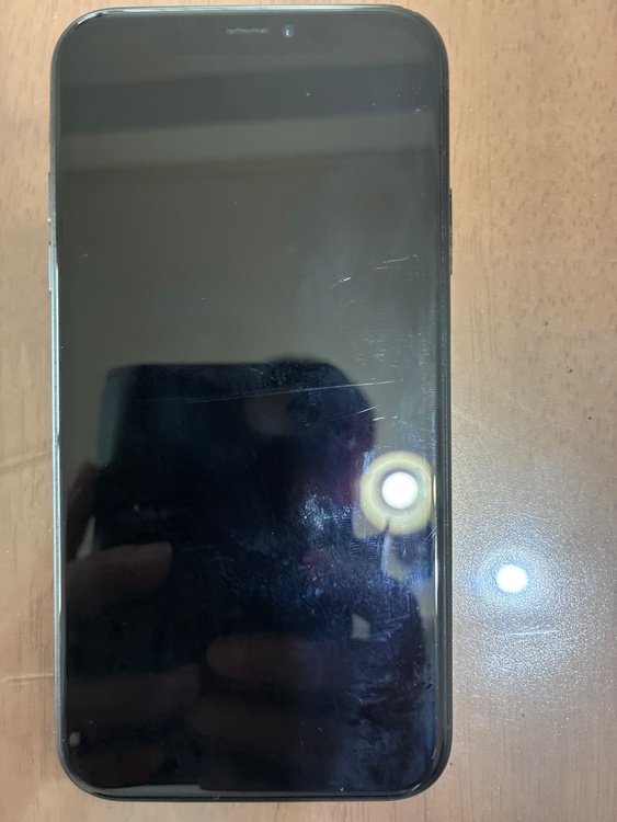 iPhone X（スマホ）の商品画像 - 査定依頼日：2026年3月29日 - 最高査定価格：8,000円