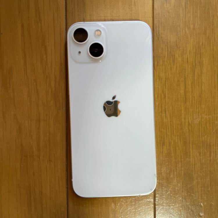 iPhone iPhone 13 128GB au（スマホ）の商品画像 - 査定依頼日：2026年10月8日 - 最高査定価格：33,500円
