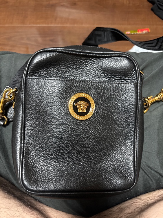 1002885（古着・ファッション）の商品画像 - 査定依頼日：2025年11月12日 - 最高査定価格：10,000円