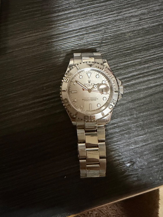 ロレックス ヨットマスター （高級時計）の商品画像 - 査定依頼日：2026年3月27日 - 最高査定価格：1,400,000円