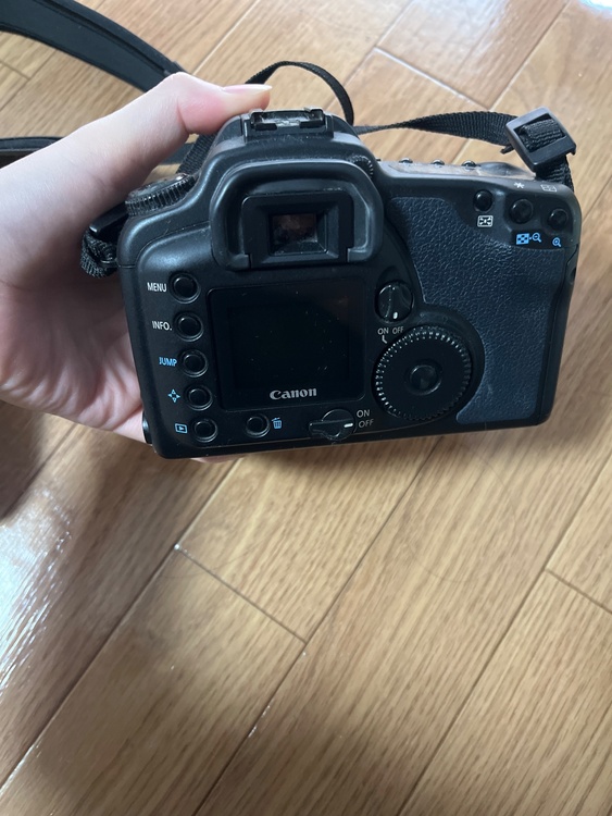 R10（カメラ）の商品画像 - 査定依頼日：2026年1月11日 - 最高査定価格：80,000円