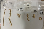 ネックレス､ピアス､くさり切れた物、とめ金（金・貴金属）の商品画像 - 査定依頼日：2026年8月9日 - 最高査定価格：210,000円