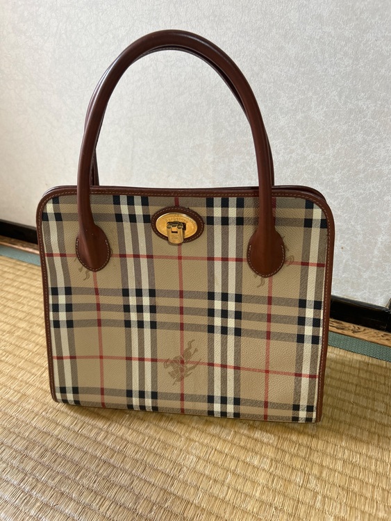 バーバリー ハンドバッグ ノバチェック ホース（ブランドバッグ）の商品画像 - 査定依頼日：2025年7月25日 - 最高査定価格：4,000円