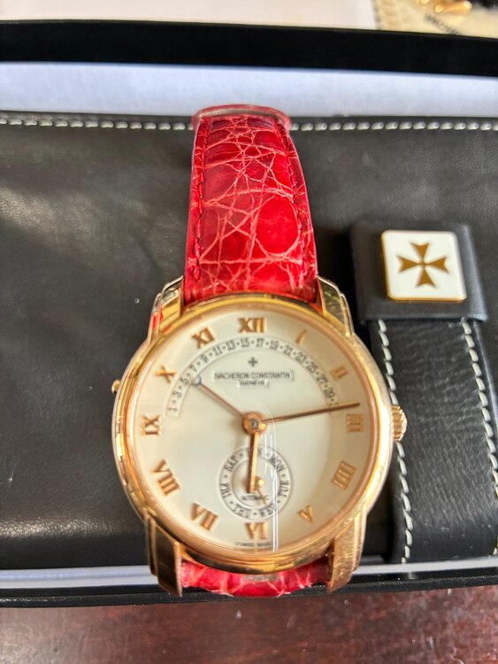 ヴァシュロン コンスタンタン パトリモニー （高級時計）の商品画像 - 査定依頼日：2025年5月6日 - 最高査定価格：2,000,000円