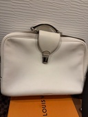 トート2ウェイ（ブランドバッグ）の商品画像 - 査定依頼日：2026年4月21日 - 最高査定価格：17,000円