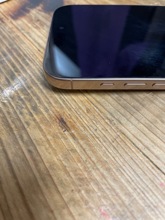 iPhone 16 Pro 256GB SIMフリー（スマホ）の商品画像 - 査定依頼日：2026年3月24日 - 最高査定価格：116,000円