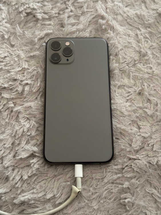 iPhone11pro（スマホ）の商品画像 - 査定依頼日：2026年3月28日 - 最高査定価格：19,000円