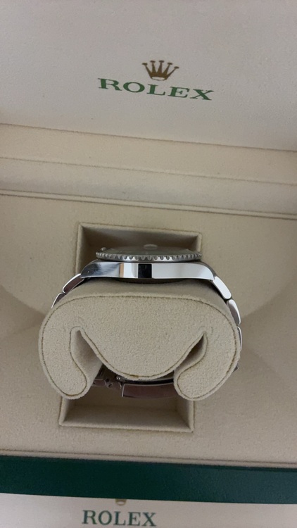 ロレックス サブマリーナー 126610lv（高級時計）の商品画像 - 査定依頼日：2025年8月27日 - 最高査定価格：2,200,000円