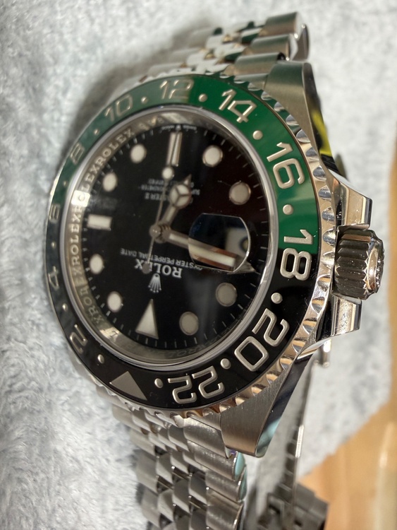 ロレックス GMTマスター 126720VTN（高級時計）の商品画像 - 査定依頼日：2026年1月10日 - 最高査定価格：2,700,000円