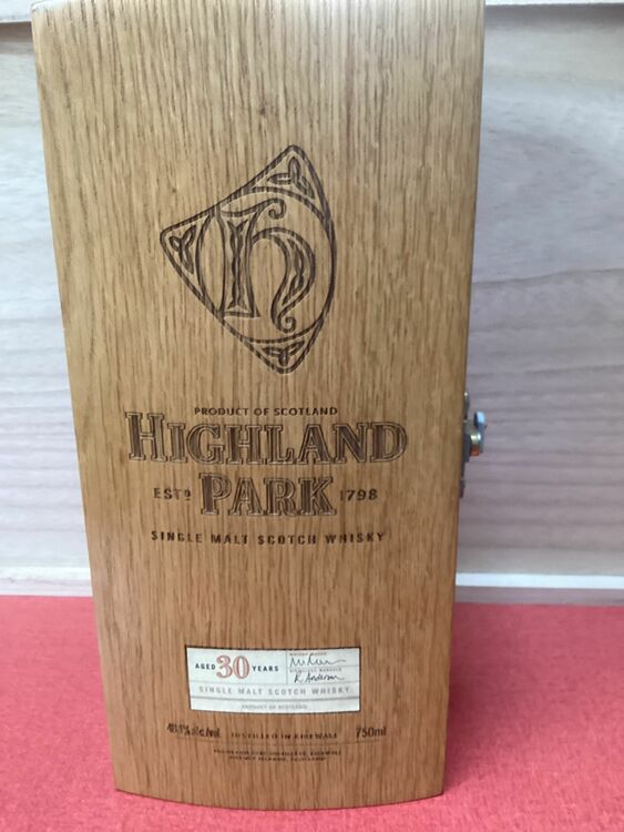 ハイランドパーク３０年（お酒）の商品画像 - 査定依頼日：2025年10月8日 - 最高査定価格：150,000円