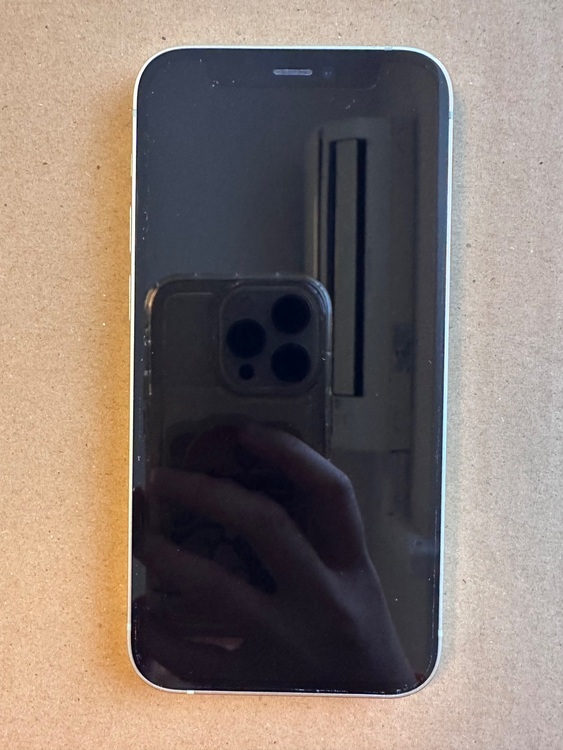 MGDQ3J/A iPhone12mini,Green,128GB（スマホ）の商品画像 - 査定依頼日：2025年11月3日 - 最高査定価格：18,000円