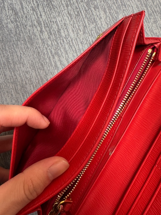 サフィアーノレザー（ブランドバッグ）の商品画像 - 査定依頼日：2026年1月30日 - 最高査定価格：20,000円