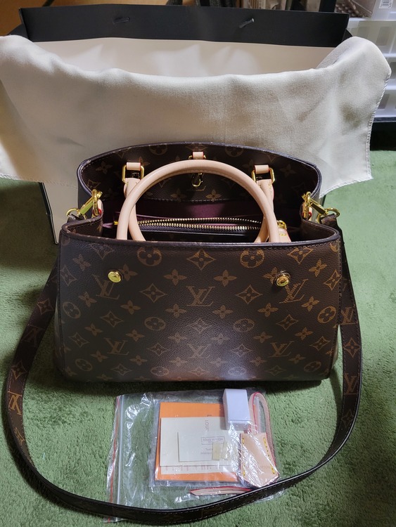 モンテーニュMM（ブランドバッグ）の商品画像 - 査定依頼日：2022年5月8日 - 最高査定価格：150,000円