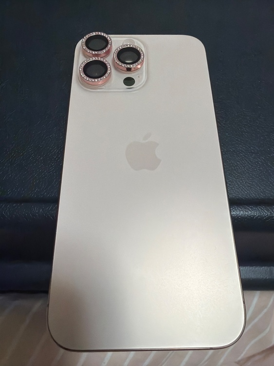 iPhone iPhone 16 Pro Max 256GB au（スマホ）の商品画像 - 査定依頼日：2026年8月4日 - 最高査定価格：143,500円