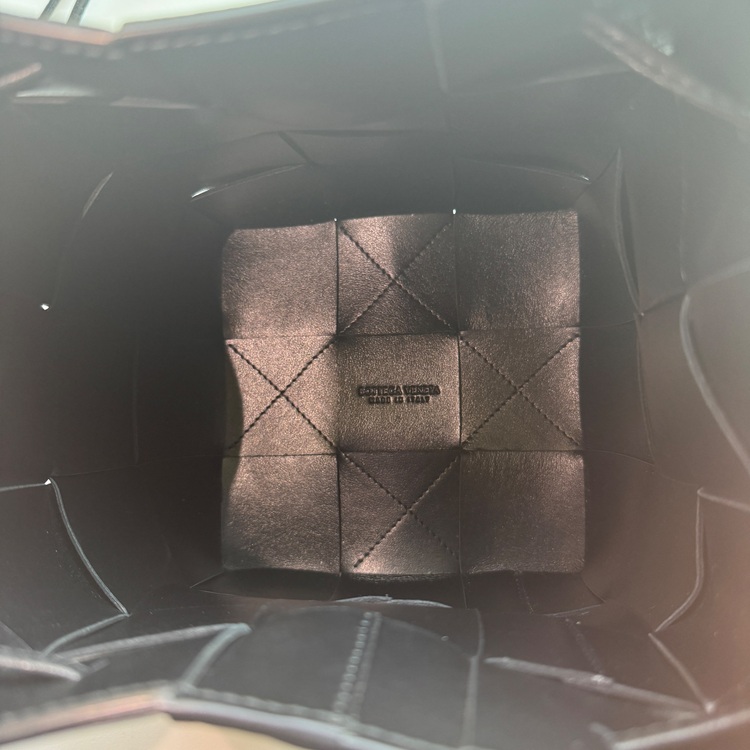 ボッテガ・ヴェネタ  （ブランドバッグ）の商品画像 - 査定依頼日：2025年8月2日 - 最高査定価格：80,000円