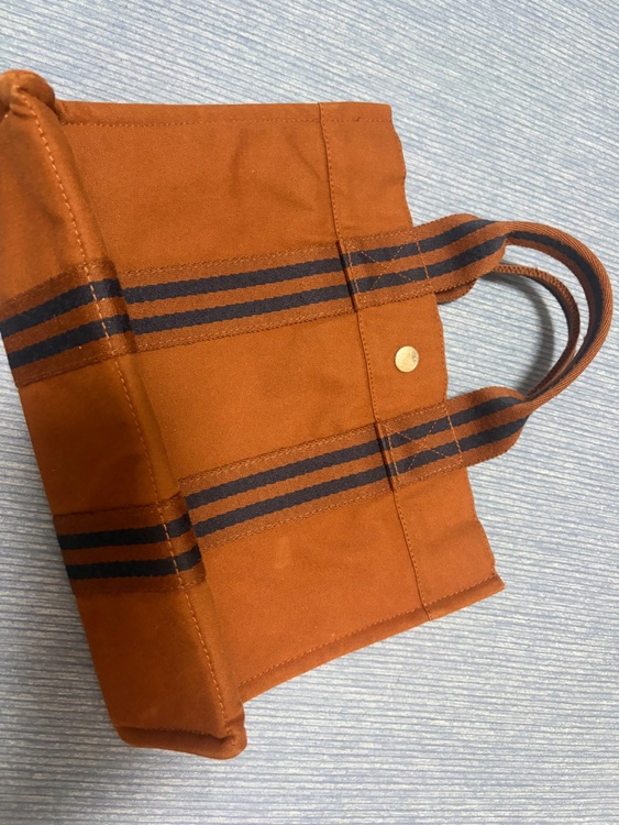 エルメス　フールトゥ　キャンバス　トートバッグ（ブランドバッグ）の商品画像 - 査定依頼日：2026年8月27日 - 最高査定価格：12,000円