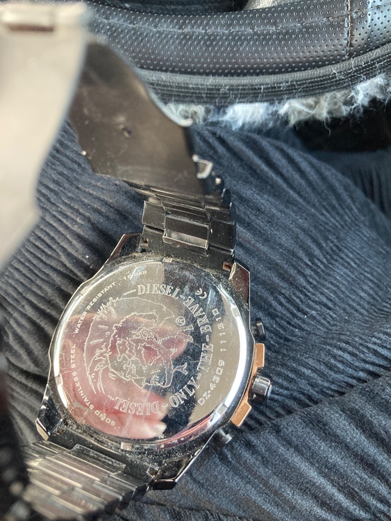 diesel（高級時計）の商品画像 - 査定依頼日：2026年3月29日 - 最高査定価格：1,300円
