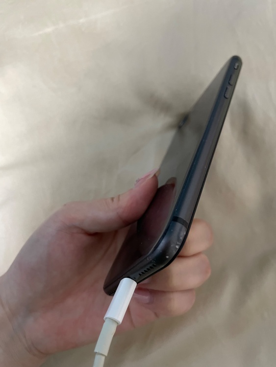 iPhone8（スマホ）の商品画像 - 査定依頼日：2026年7月12日 - 最高査定価格：4,500円