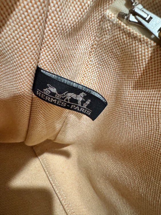 エルメス フールトゥ （ブランドバッグ）の商品画像 - 査定依頼日：2025年7月4日 - 最高査定価格：30,000円