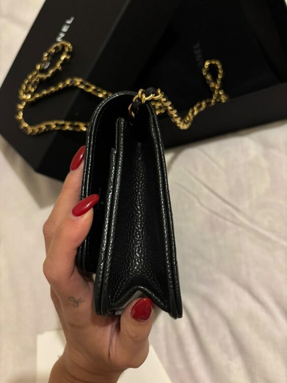 マトラッセ チェーンウォレット（ブランドバッグ）の商品画像 - 査定依頼日：2025年5月27日 - 最高査定価格：400,000円