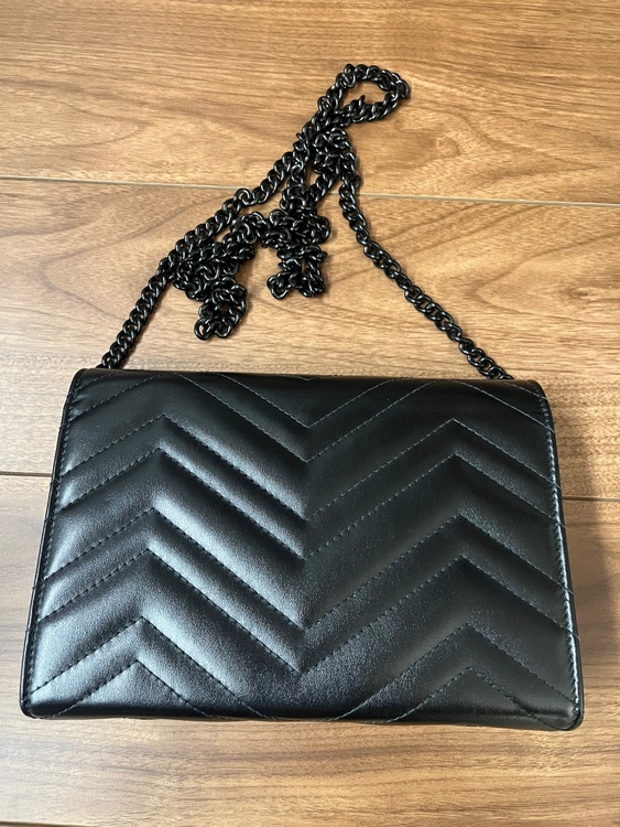 チェーンウォレット（ブランドバッグ）の商品画像 - 査定依頼日：2026年3月10日 - 最高査定価格：115,000円