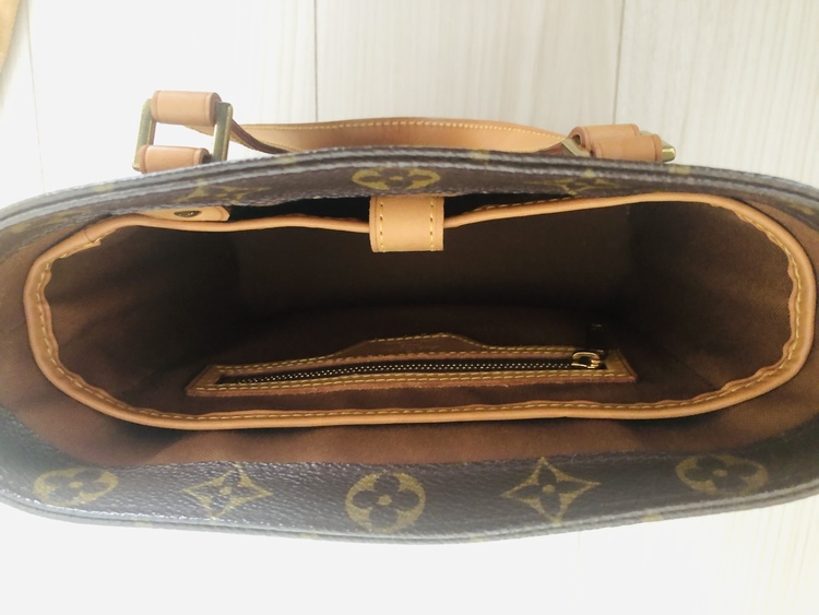 バケツ型（ブランドバッグ）の商品画像 - 査定依頼日：2022年5月14日 - 最高査定価格：88,000円