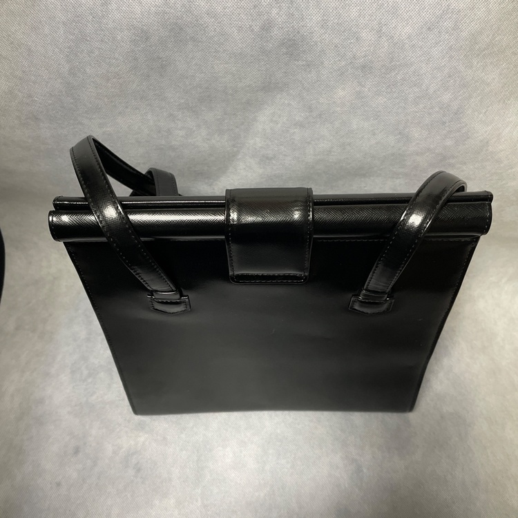 ショルダーバッグ（ブランドバッグ）の商品画像 - 査定依頼日：2026年2月25日 - 最高査定価格：20,000円