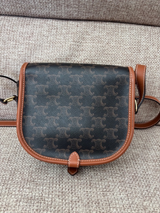 セリーヌ  （ブランドバッグ）の商品画像 - 査定依頼日：2026年4月6日 - 最高査定価格：150,000円