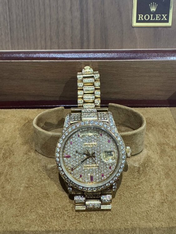 ロレックス デイデイト （高級時計）の商品画像 - 査定依頼日：2026年3月26日 - 最高査定価格：3,000,000円