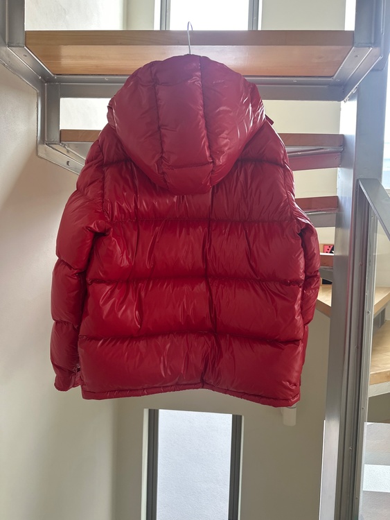 MONCLER モンクレール ダウンGENIUSジーニアスKARAKORUM2（古着・ファッション）の商品画像 - 査定依頼日：2026年2月7日 - 最高査定価格：36,000円