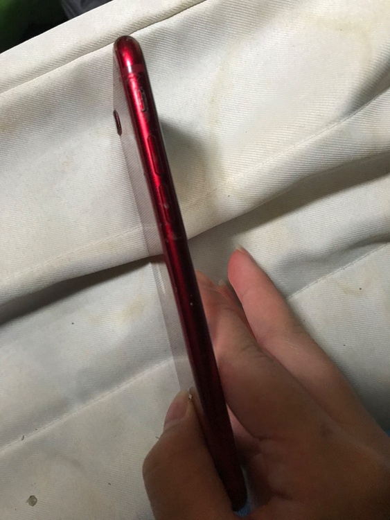 iPhone SE (第 2 世代) 128GB au（スマホ）の商品画像 - 査定依頼日：2026年3月27日 - 最高査定価格：6,600円