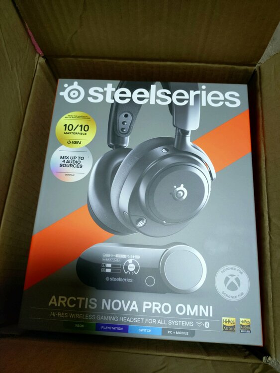 SteelSeries Arctis Nova Pro Omni（オーディオ・スピーカー）の商品画像 - 査定依頼日：2026年6月17日 - 最高査定価格：34,100円
