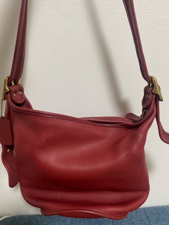 　B6D-9953（ブランドバッグ）の商品画像 - 査定依頼日：2026年3月7日 - 最高査定価格：3,000円