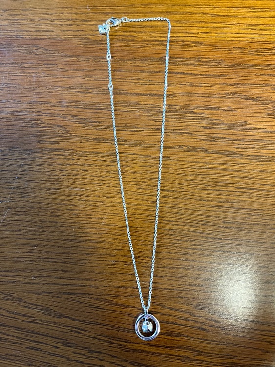 スワロフスキー（ブランド財布・小物）の商品画像 - 査定依頼日：2025年6月13日 - 最高査定価格：1,500円